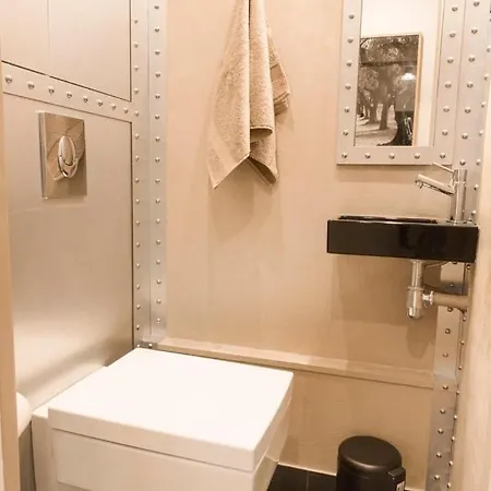 Freila - 2 A Batignolles *